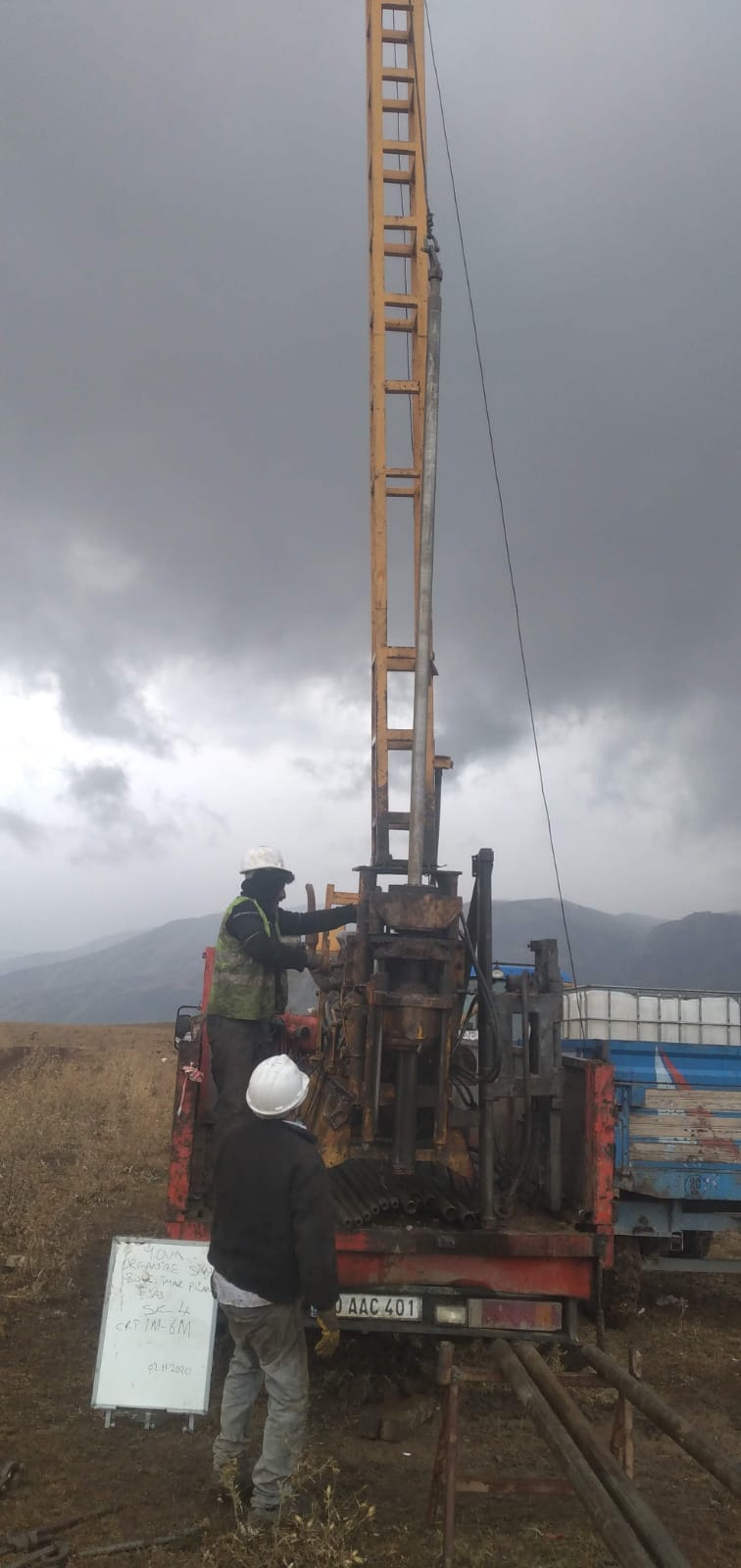 Abdurrahman Özdemir Su Kuyusu Açma Septik Sistem Kurulum Maden ve Etüt Sondaj Faaliyetleri 